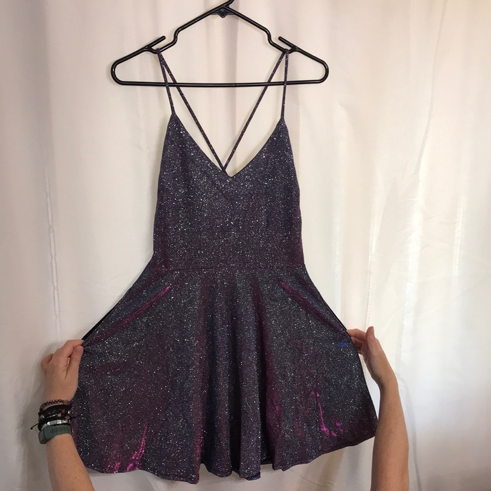 Windsor sparkly mini dress. Crisscross strap back. Size M. Has side pockets! NWT
